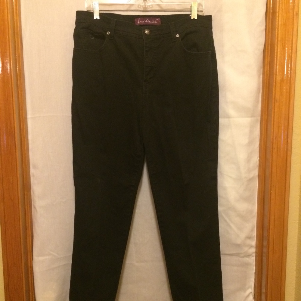 Gloria Vanderbilt black jeans